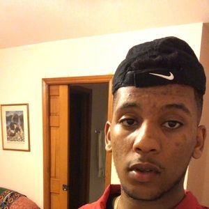 Meet your Posher, Mosi